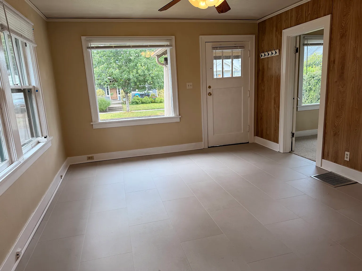 5327 N Bowdoin Street — Photo 2