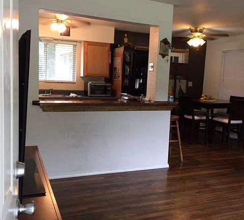 4th image of 412 S Seneca Blvd