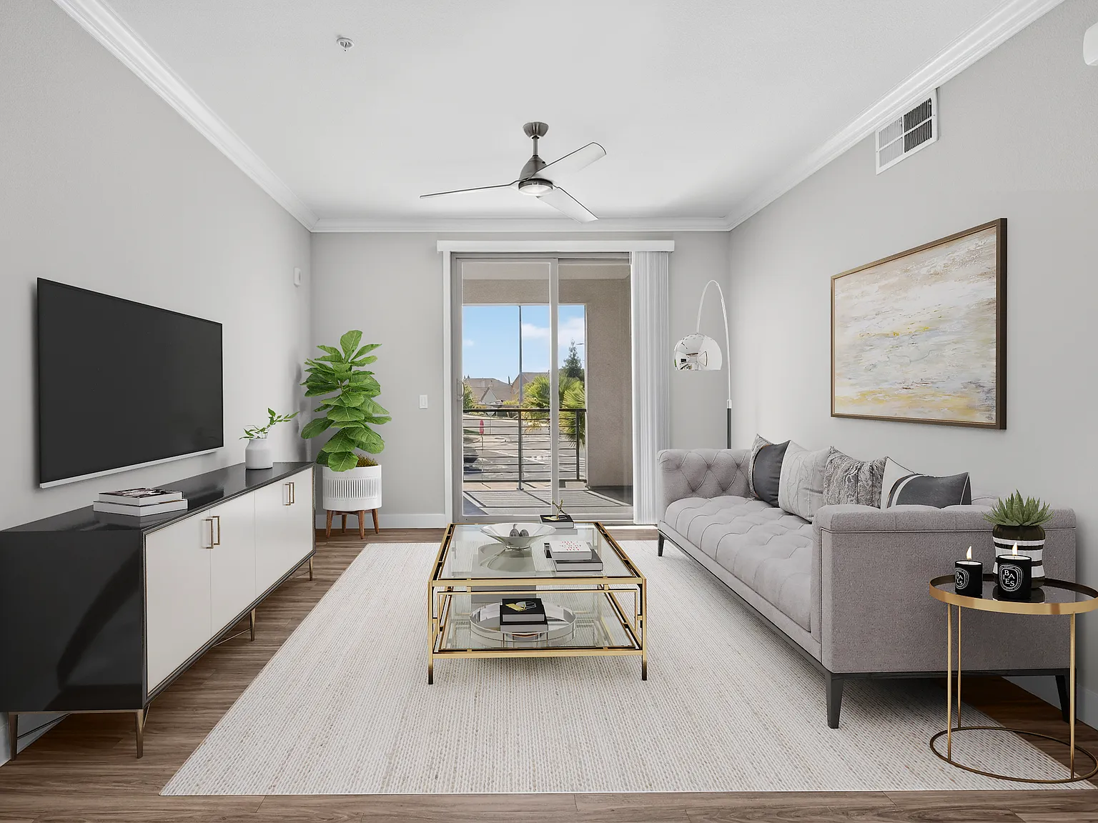 Tesoro Apartments — Photo 1