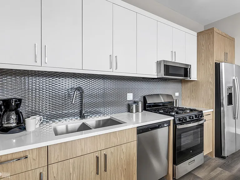 2406 W Armitage Ave #302 — Photo 7