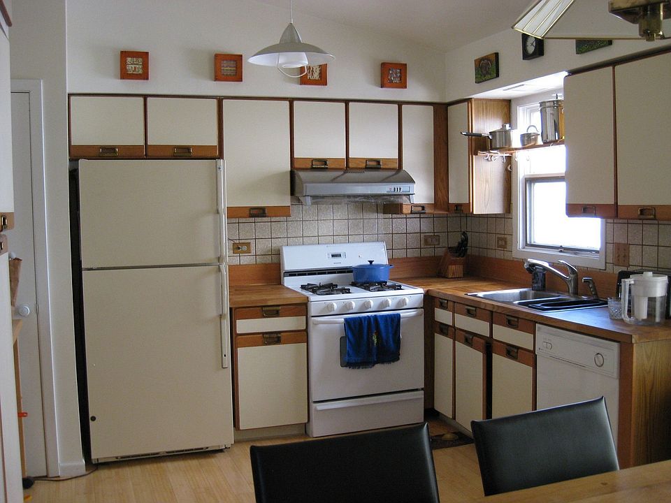 1st image of 1033 Park Crest Dr