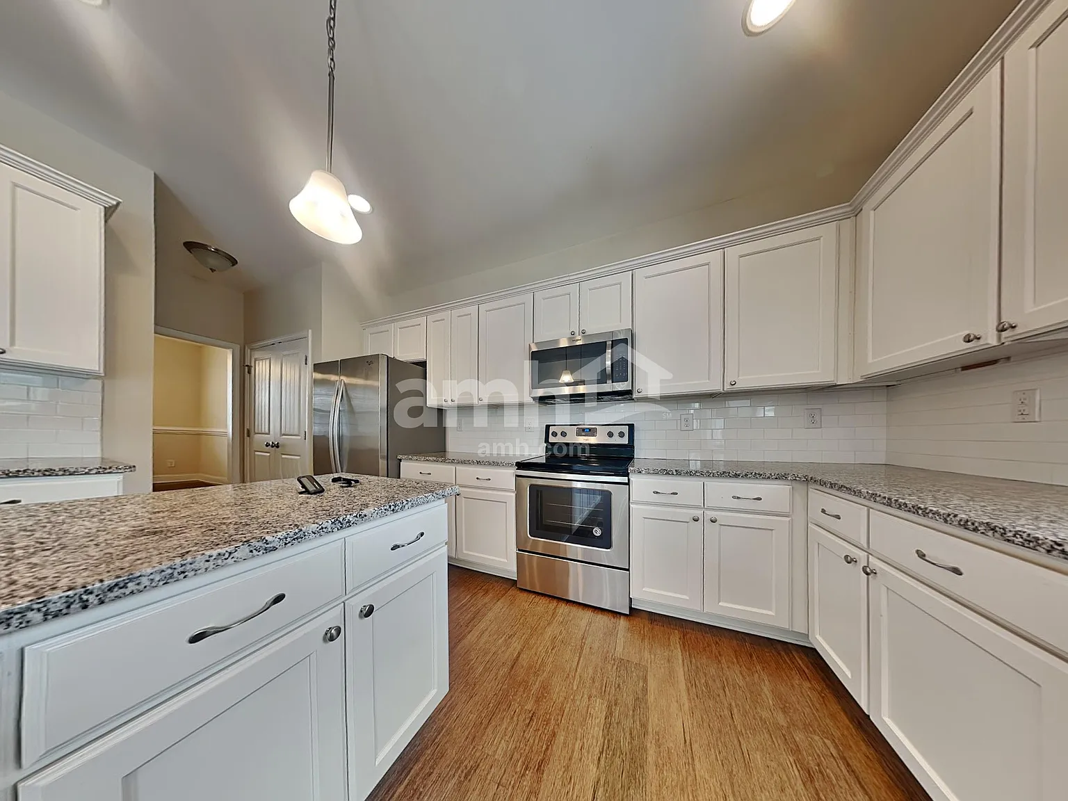 4 bed, 2.5 bath, 2458 sqft, $2,615 — Photo 3