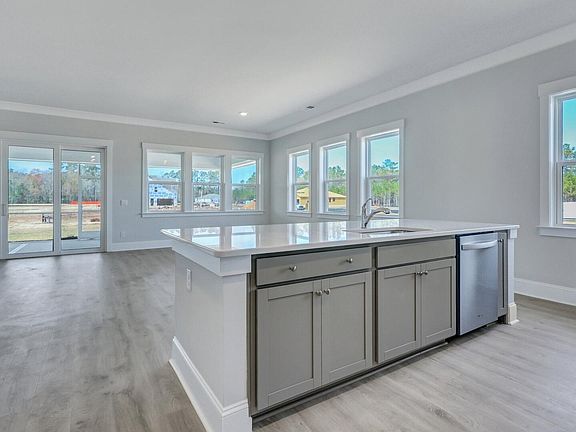 3rd image of 114 Coastline St