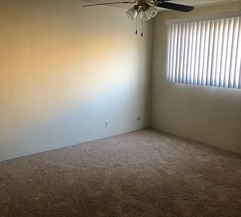 5th image of 3037 Montrose Ave APT 8