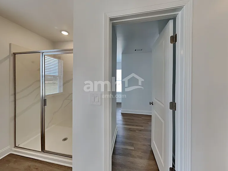 116 Punderson Dr — Photo 11