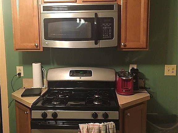 5th image of 99 Ross Ave