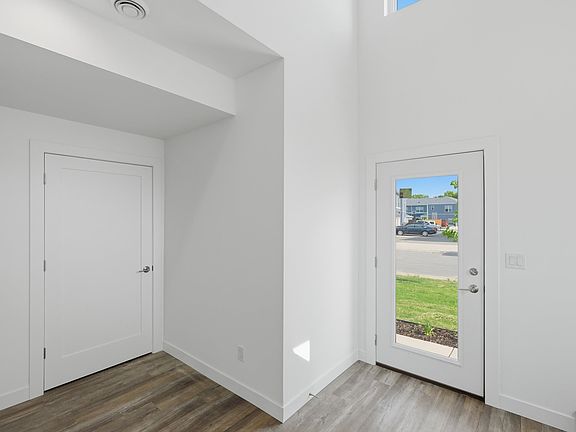 4th image of 120 Boneset Ave
