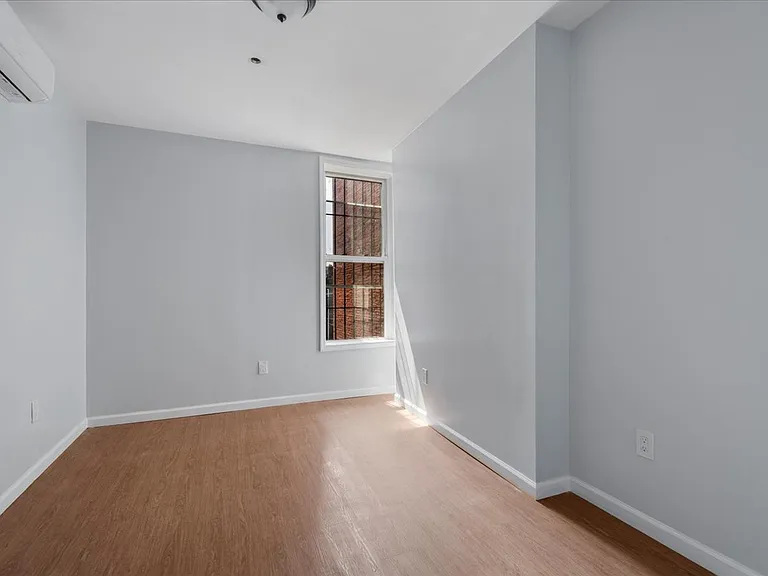 324 Eldert St #2A — Photo 7