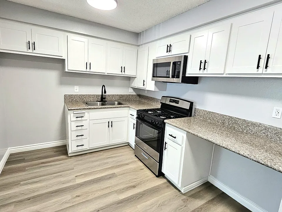 Arroyo Vista Apartments