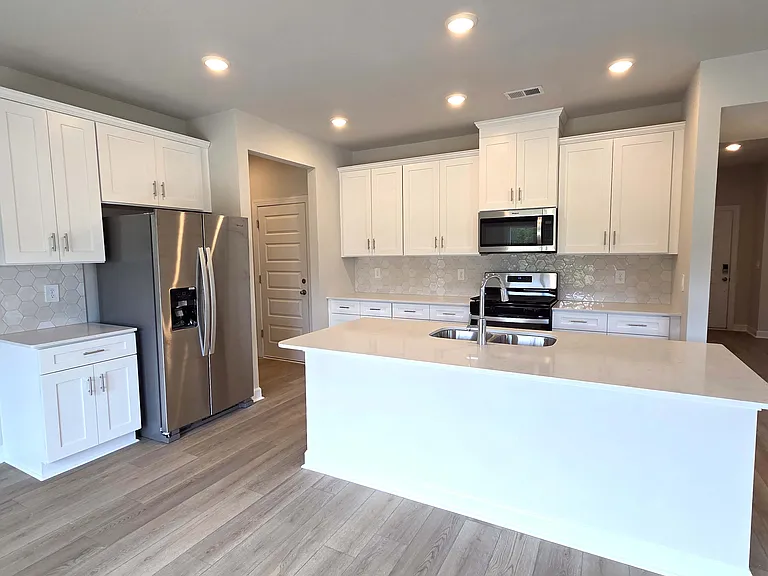 541 Cozy Bluff Rd — Photo 14