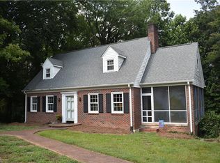 219 Hawthorne Rd, Elkin, NC 28621