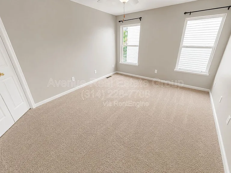 555 Fortress Ct — Photo 9