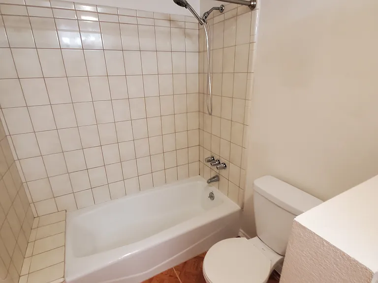 1343 Clay St — Photo 3