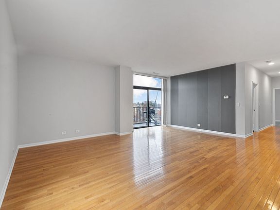 5th image of 2451 W Howard St APT 302
