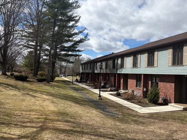 5 Winston Ct, Amherst, MA 01002