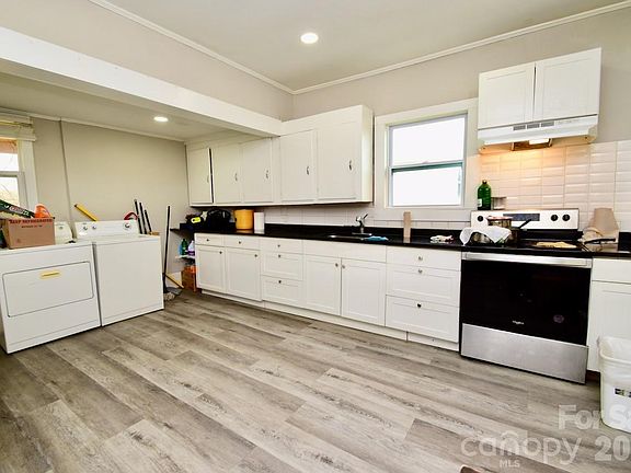 5th image of 2007 S York Rd