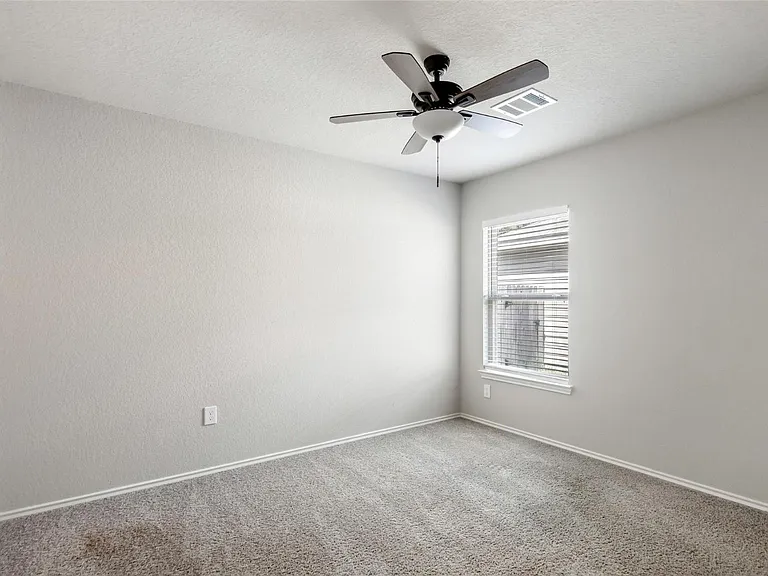 10031 Spring Creek Rd — Photo 12