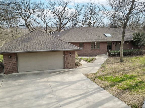 2nd image of 2062 Hickory Trl