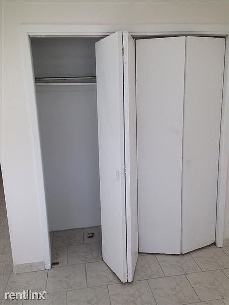 Closet 1