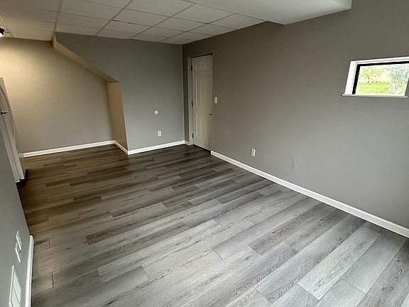 3rd image of 612 Francis St