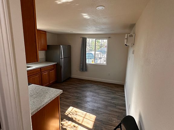 5th image of 14318 Olive St #1/2