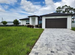 2417 NE 7th Pl, Cape Coral, FL 33909