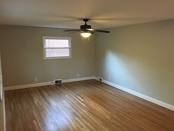 Upper bedroom