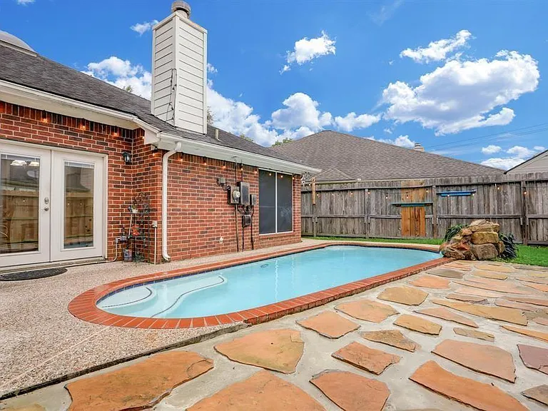 1435 Basswood Springs Ct — Photo 3