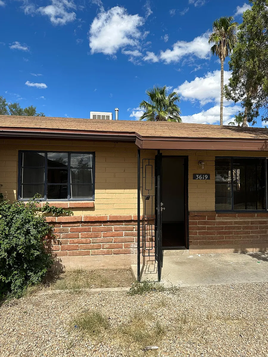 Building Photo - 3619 E Lee St #3619
