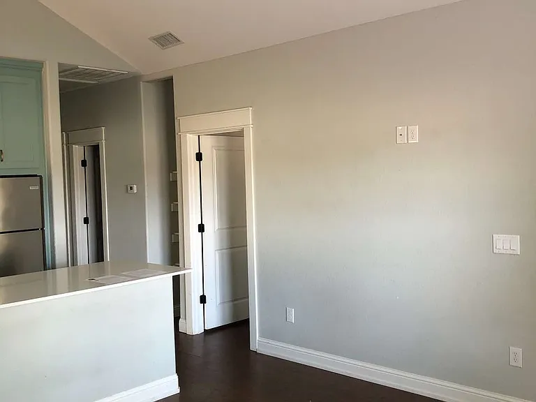 808 W Hull St — Photo 5