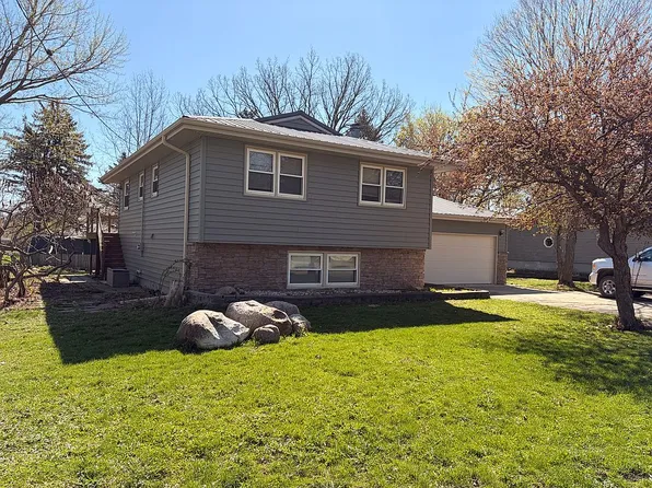 321 N Summit Ave, Nora Springs, IA 50458
