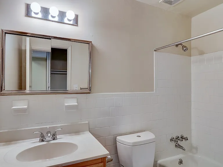 22-Warren Park Dr-022