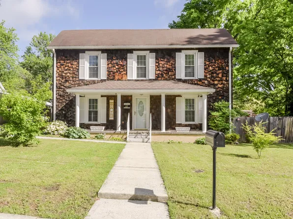 817 Oak St, Eden, NC 27288