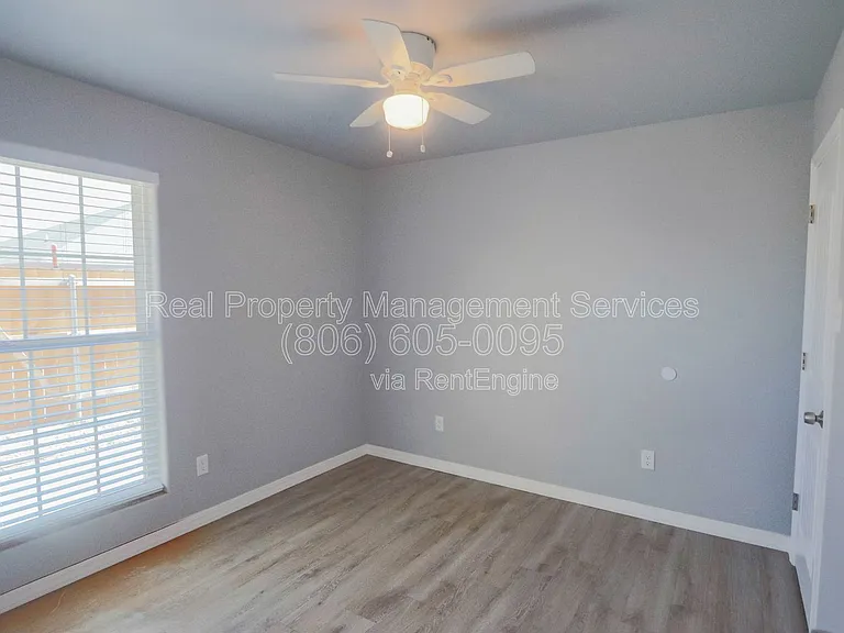 1306 N Clinton Ave #B — Photo 7
