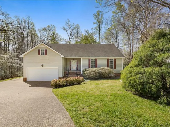 3720 Shackleton Ln, Williamsburg, VA 23188