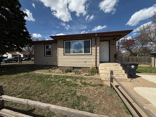 280 9th St W Photo 1