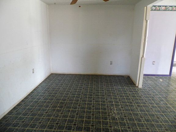 4th image of 201 E Legion Ave