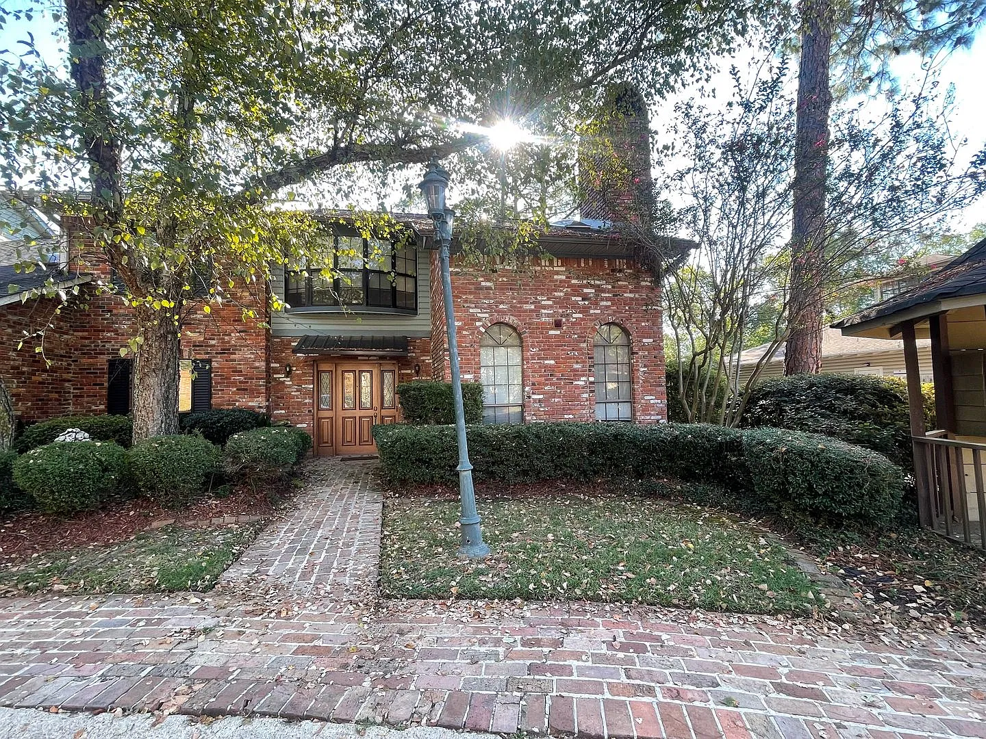Gorgeous Townhouse In Spring Lake — Photo 2