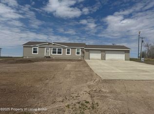 411 1st Ave NW, Dunn Center, ND 58626