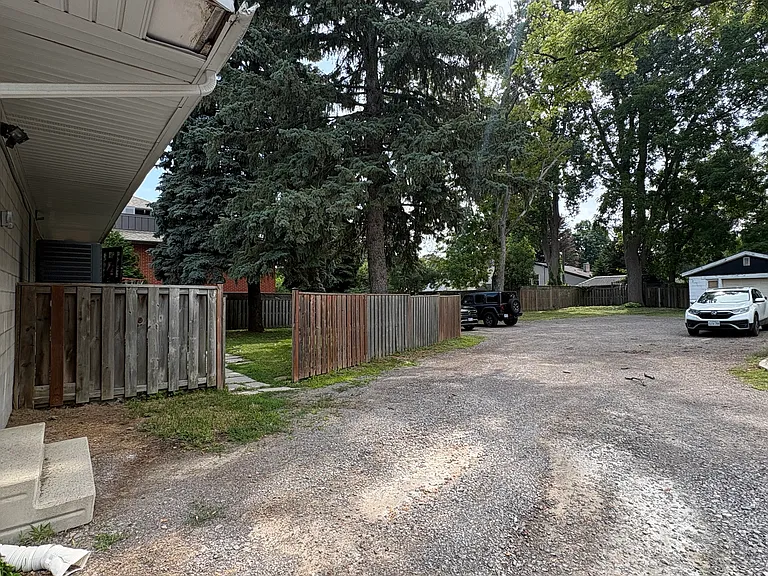 110 Wilson St W #2 — Photo 21