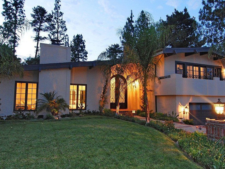 1st image of 19535 Anadale Dr