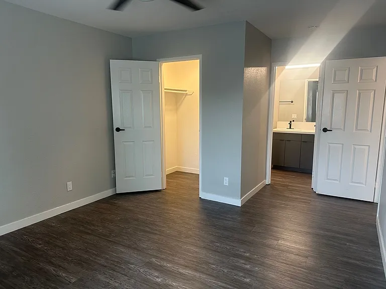 Corona Pointe Resort — Photo 248