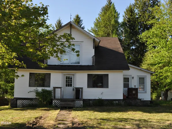 101 Brink Hill Rd, Greentown, PA 18426