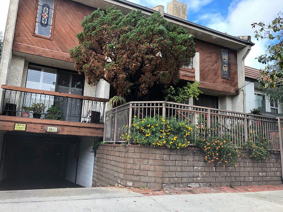 1st image of 5249 Newcastle Ave APT 2