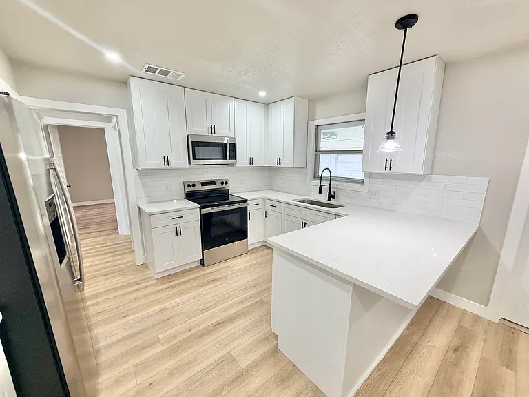 7510 Stagecoach Dr — Photo 9