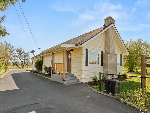 2nd image of 2653 Scenic Ave