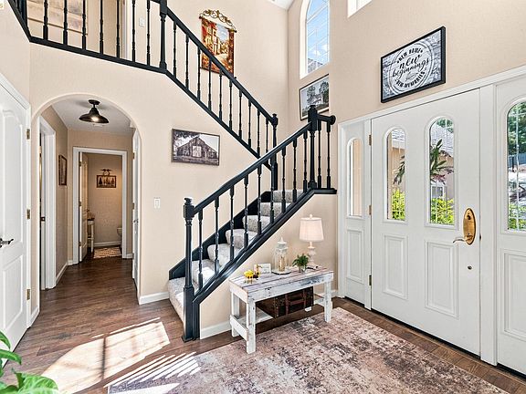 5th image of 20548 Sherry Ln