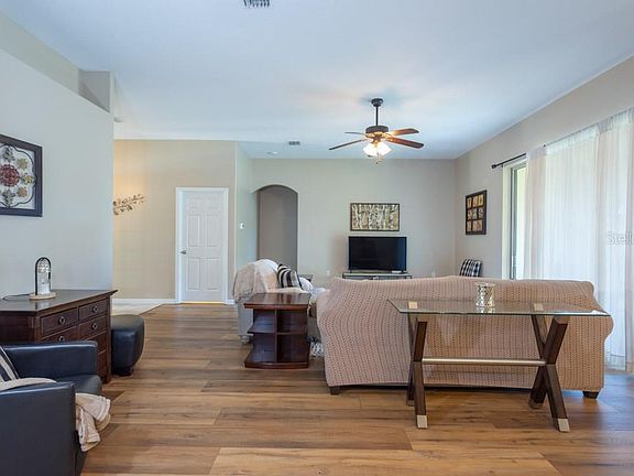 5th image of 35 Foxhall Ln