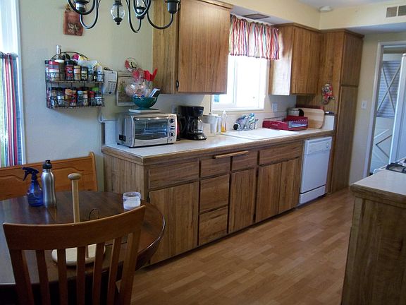 5th image of 6290 Broadmoor Dr