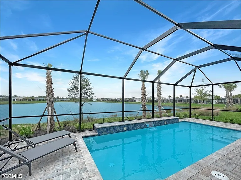 2057 Yellowfin Cir — Photo 1
